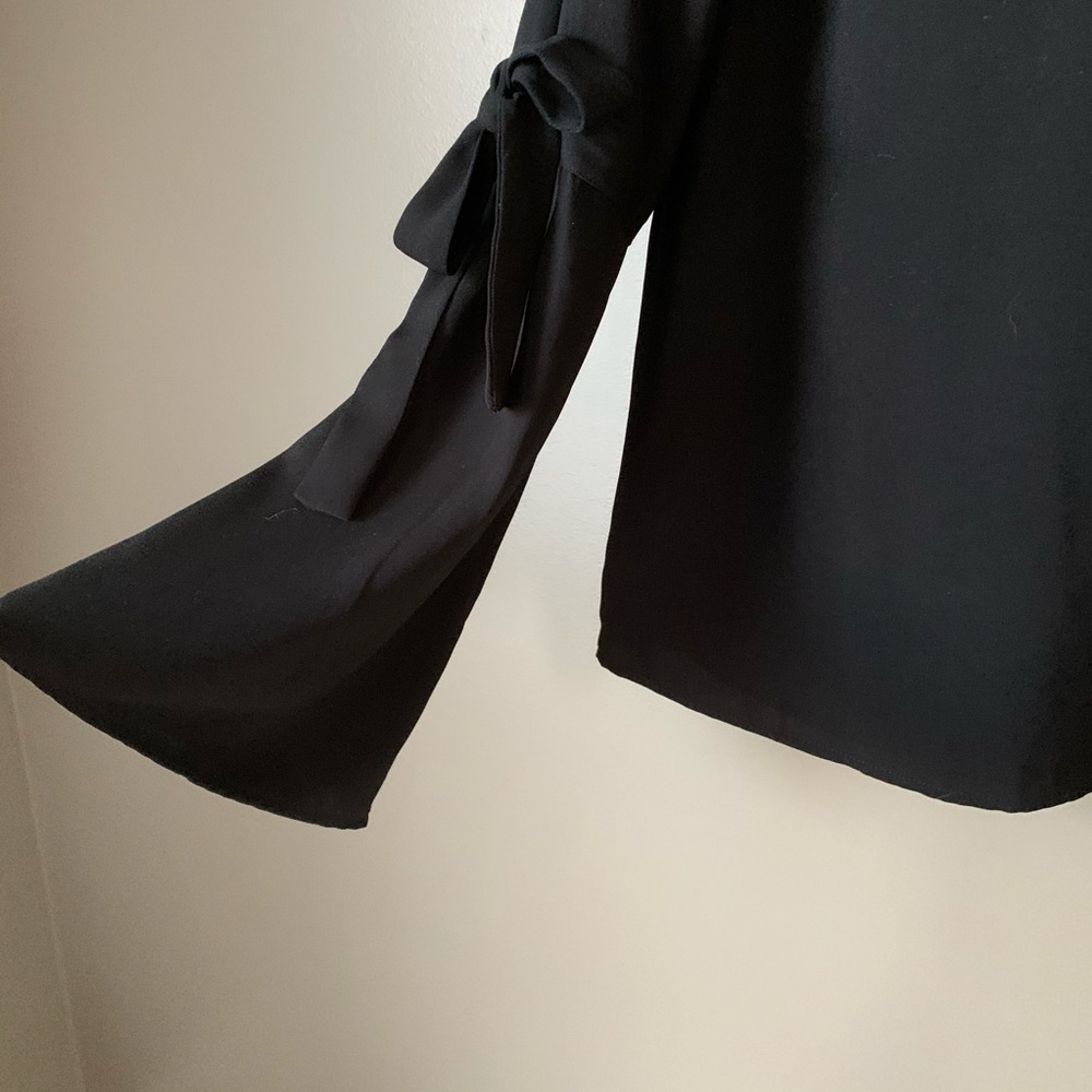 𝅺primark Black Bell Sleeve Long Sleeve Blou…